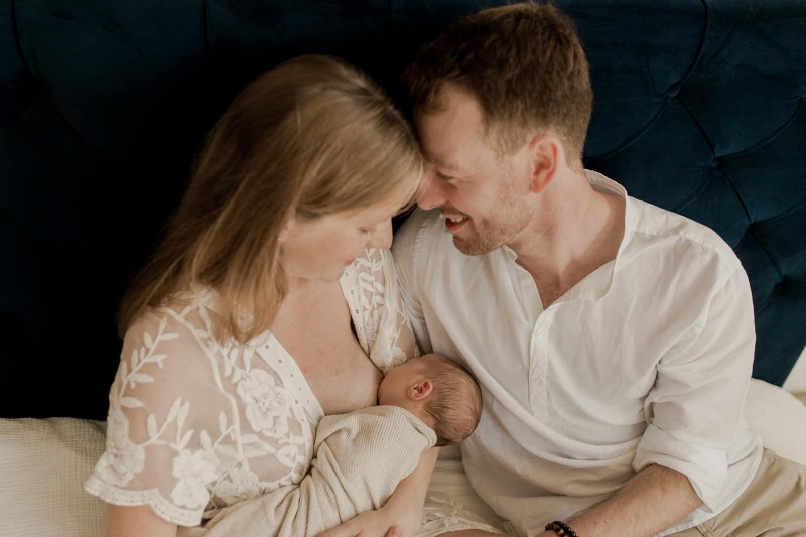 photographe bébé naissance allaitement famille caen calvados normandie